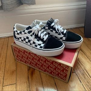 Platform checkered Vans